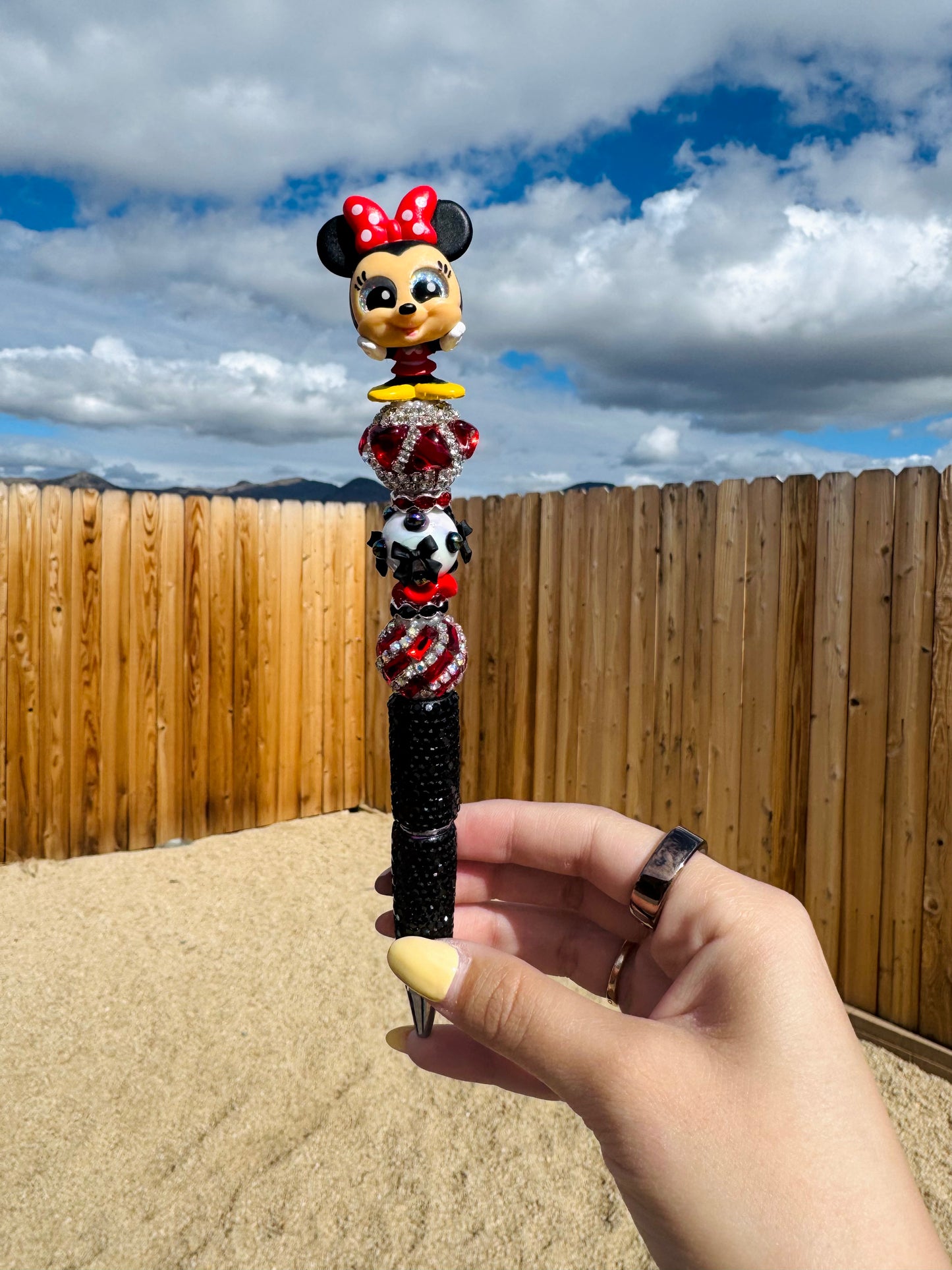 Premade Minnie Pen